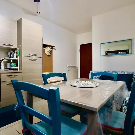 Modern 3-room Seaside In Lido *